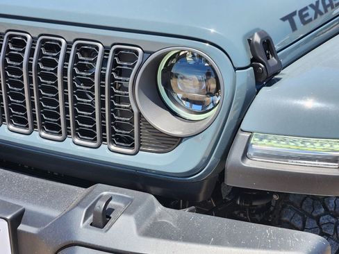 New 2026 Jeep Gladiator Sport AWD/4WD image 5