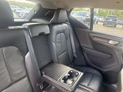 Used 2023 Volvo XC40 B5 Plus w/ Driver Assist Package image 20