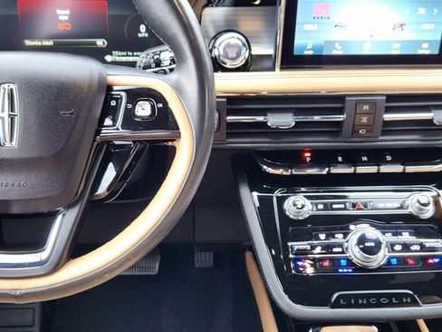 Used 2021 Lincoln Corsair Reserve w/ Equipment Group 201A image 25