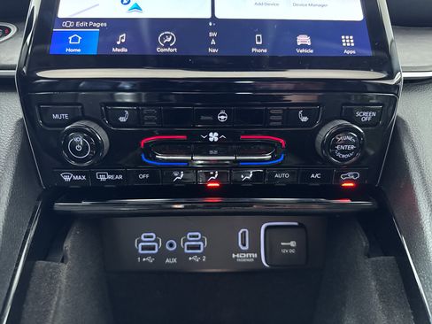 Used 2022 Jeep Grand Cherokee Limited 4xe image 11