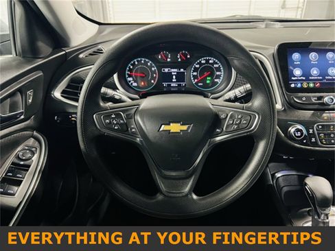 Used 2024 Chevrolet Malibu LT image 5