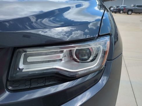 Used 2014 Jeep Grand Cherokee Overland w/ Mopar Chrome Edition Group RWD image 9