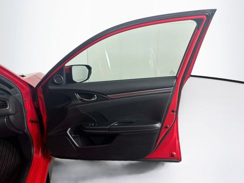 Used 2020 Honda Civic Sport image 29