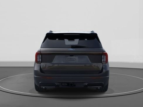 New 2026 Ford Explorer ST-Line w/ ST-Line Street Pack image 5