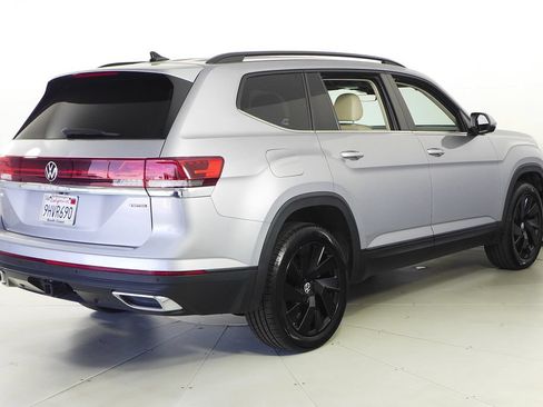Used 2024 Volkswagen Atlas SE w/ Black Wheel Package AWD/4WD image 7