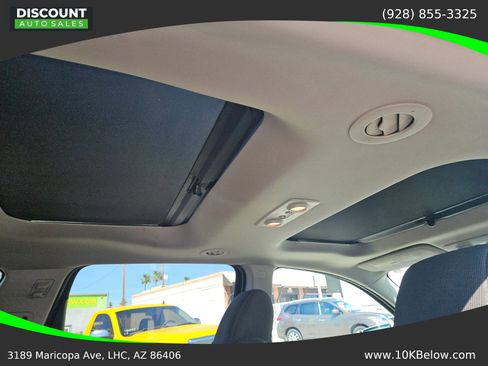 Used 2012 Chevrolet Traverse LT image 12