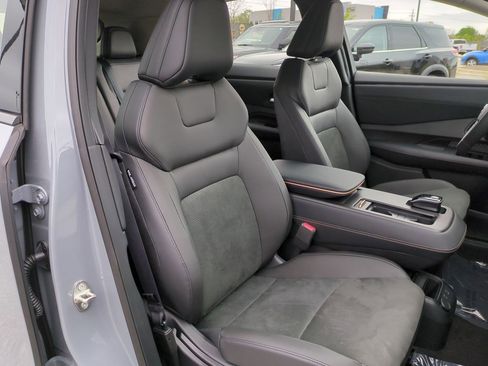 Certified 2024 Nissan Ariya AWD image 39