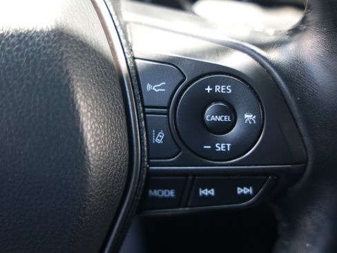 Used 2021 Toyota Camry XSE FWD image 29