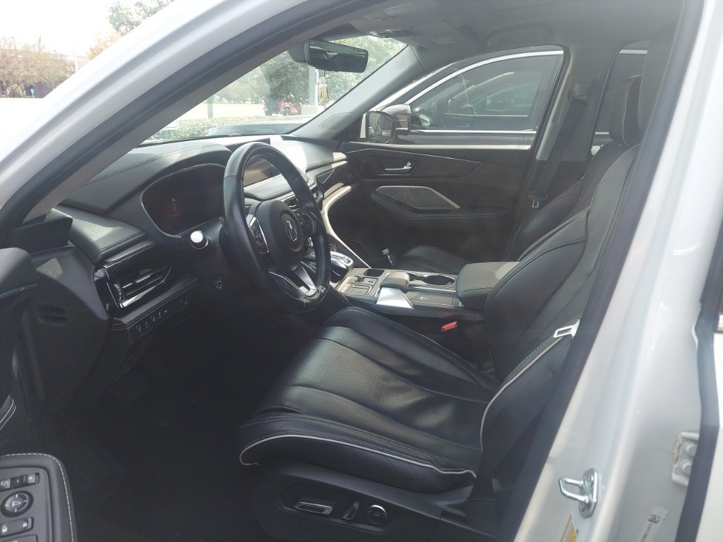 Used 2022 Acura MDX w/ Advance Package AWD/4WD image 2