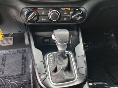 Used 2023 Kia Soul LX FWD image 25