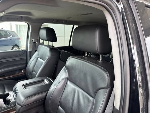 Used 2018 Chevrolet Suburban LT AWD/4WD image 12