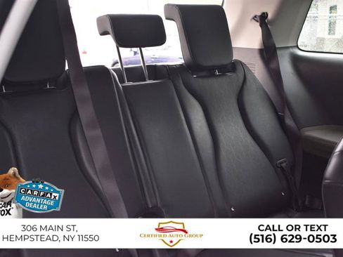 Used 2025 Kia Carnival FWD image 32