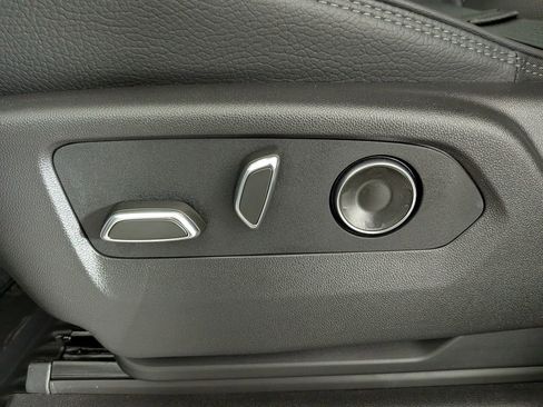 New 2025 GMC Sierra 3500 Denali w/ Denali Reserve Package image 18