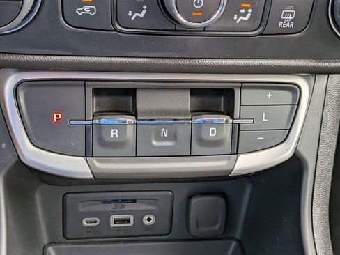 Used 2023 GMC Terrain SLT w/ Tech Package AWD/4WD image 23
