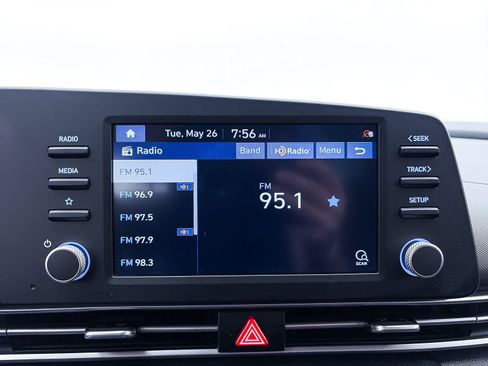 Used 2021 Hyundai Elantra SEL FWD image 14