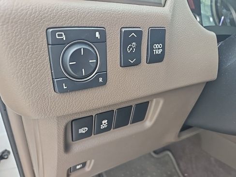 Used 2018 Lexus GX 460 image 13