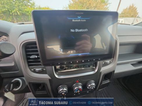Used 2017 RAM 2500 Tradesman w/ Chrome Appearance Group RWD image 21