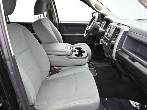 Used 2018 RAM 1500 Express w/ Black Ram 1500 Express Group AWD/4WD image 17