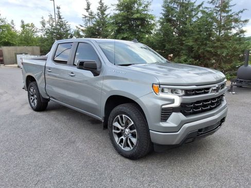 Certified 2024 Chevrolet Silverado 1500 RST AWD/4WD image 3