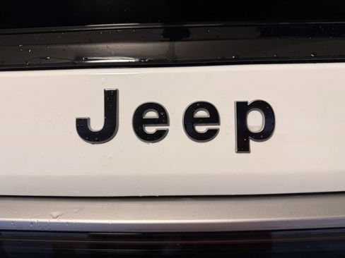 New 2026 Jeep Grand Wagoneer 4WD w/ Premium Group I image 10