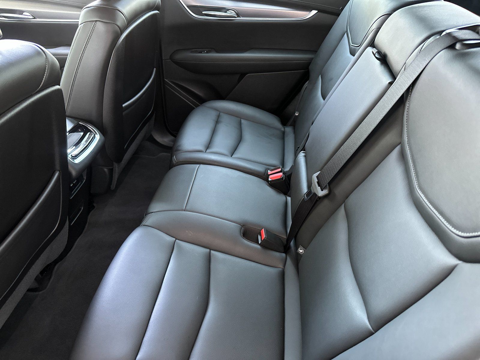 Certified 2023 Cadillac XT6 Luxury AWD/4WD image 12