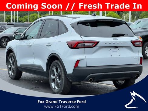 Used 2025 Ford Escape ST-Line Select AWD/4WD image 39