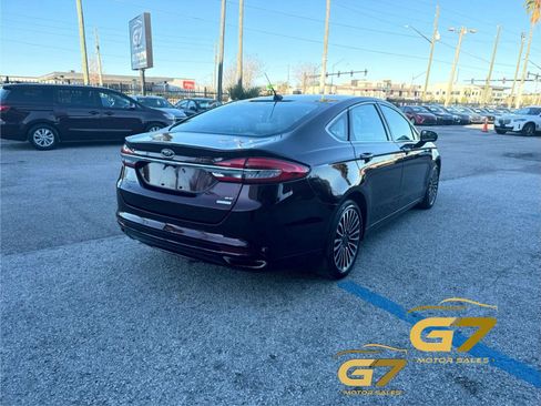 Used 2017 Ford Fusion SE w/ Fusion SE Technology Package FWD image 8