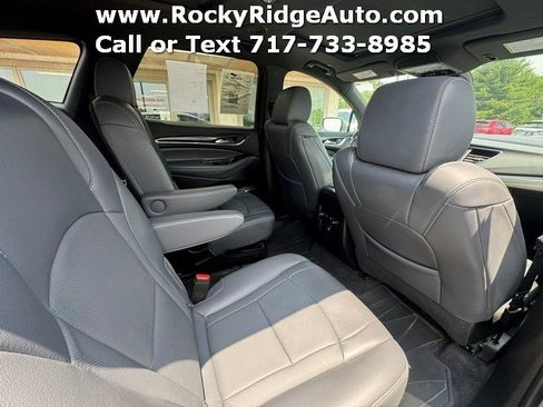 Used 2023 Buick Enclave Essence w/ Experience Buick Package AWD/4WD image 32