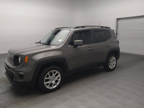 Used 2021 Jeep Renegade Latitude w/ Convenience Group AWD/4WD image 2
