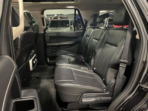 Used 2023 Ford Expedition XLT AWD/4WD image 27