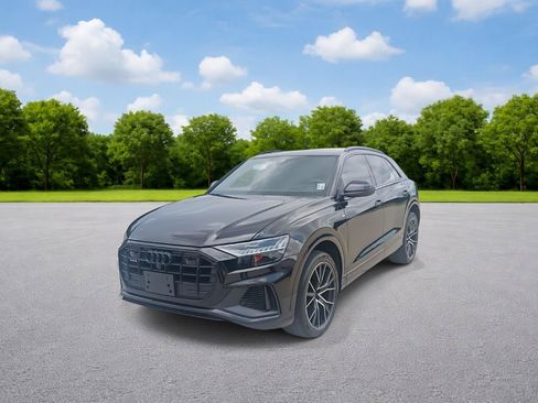 Used 2021 Audi Q8 Prestige AWD/4WD image 3