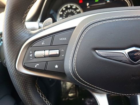Used 2025 Genesis Electrified GV70 Advanced image 17