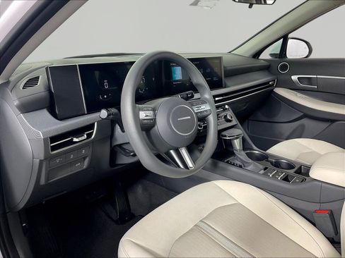 Certified 2025 Hyundai Sonata SE FWD image 16