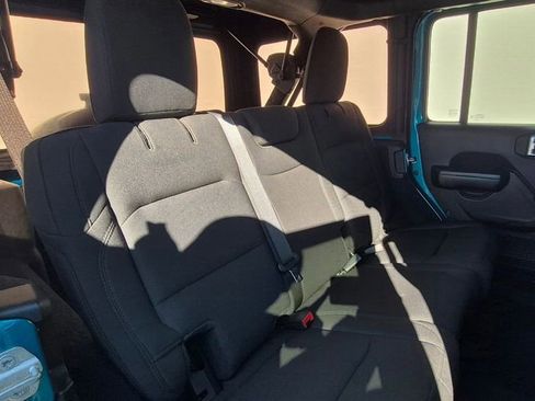 Used 2020 Jeep Wrangler Unlimited Sport S image 35