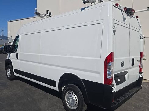 Used 2024 RAM ProMaster 2500 FWD image 4