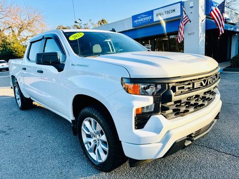 Used 2022 Chevrolet Silverado 1500 Custom image 13