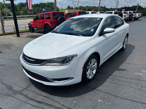 Used 2015 Chrysler 200 Limited FWD image 8