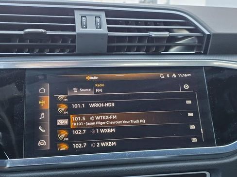 Used 2024 Audi Q3 2.0T Premium image 19