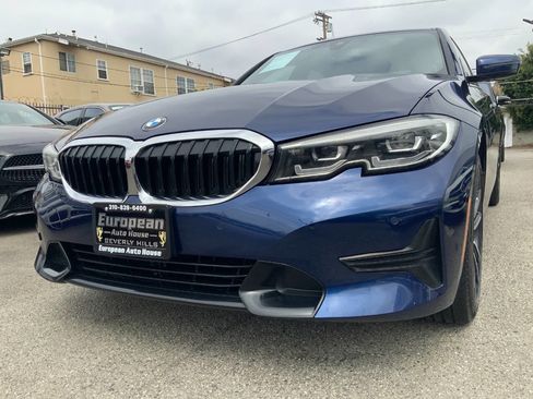 Used 2019 BMW 330i Sedan w/ Convenience Package RWD image 2