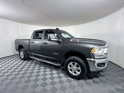 Used 2024 RAM 2500 Big Horn AWD/4WD image 1