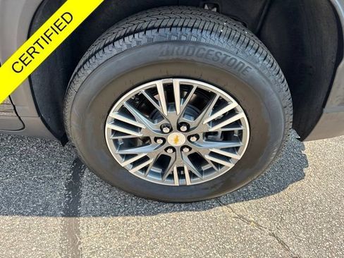 Used 2025 Chevrolet Traverse LT w/ LPO, Floor Liner Package FWD image 29
