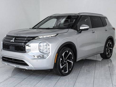 Used 2022 Mitsubishi Outlander SEL image 4