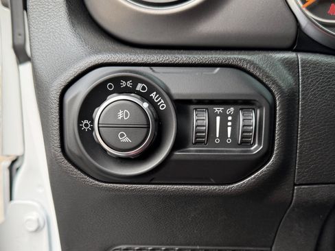 Used 2021 Jeep Gladiator Sport image 23