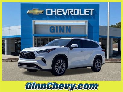 Used 2023 Toyota Highlander L