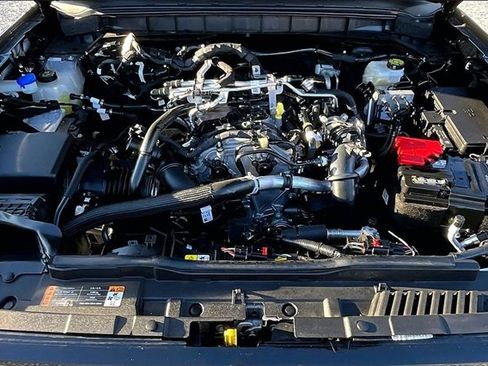 Used 2025 Ford Bronco Outer Banks image 9