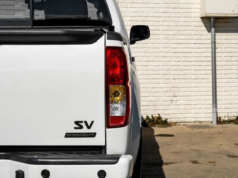 Used 2018 Nissan Frontier SV w/ Value Truck Package image 39