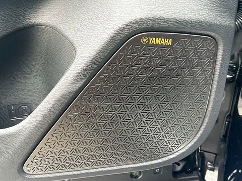 New 2026 Mitsubishi Outlander SE image 19