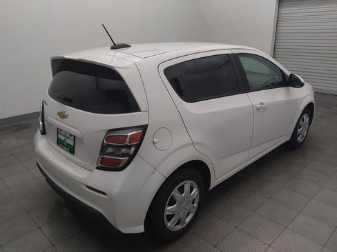 Used 2019 Chevrolet Sonic LT FWD image 9
