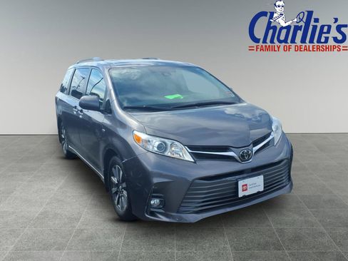 Certified 2020 Toyota Sienna XLE w/ XLE Navigation Package AWD/4WD image 3