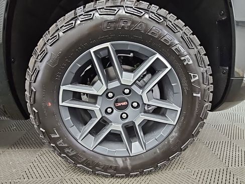 New 2026 GMC Terrain AT4 w/ Convenience Package III image 48